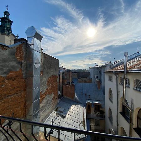 Grand Apartments On Rynok Square Львов Экстерьер фото