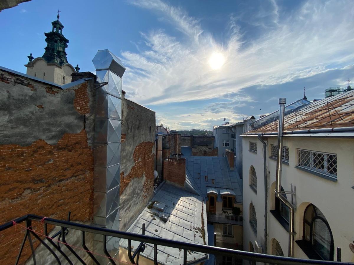 Grand Apartments On Rynok Square Львов Экстерьер фото