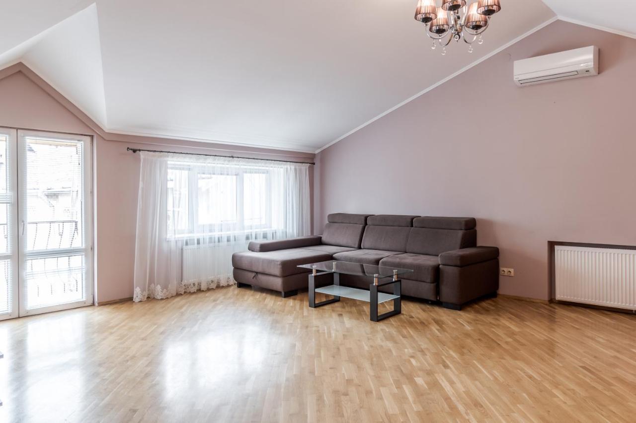 Grand Apartments On Rynok Square Львов Экстерьер фото