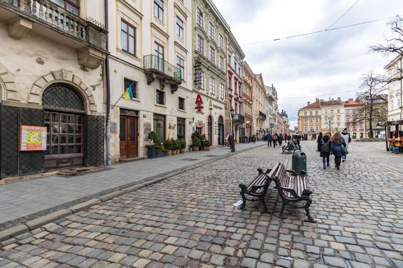 Grand Apartments On Rynok Square Львов Экстерьер фото