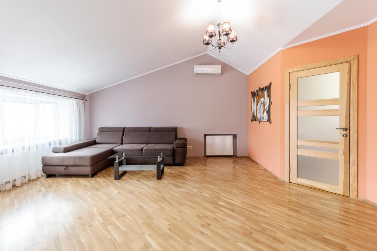 Grand Apartments On Rynok Square Львов Экстерьер фото